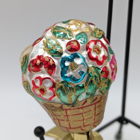 Vintage Floral Bouquet Clip On Christmas Tree Ornaments - Picture 2 of 8